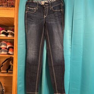 like new Ariat Real skinny jeans
